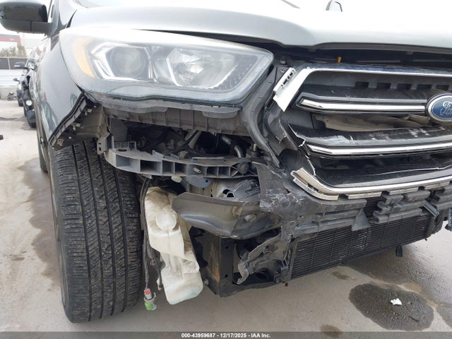 1FMCU0GD9HUC50766 Ford ESCAPE SE