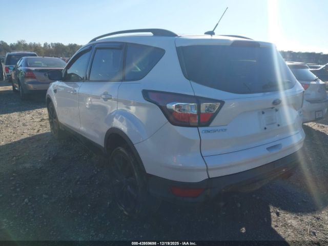 2017 FORD ESCAPE 1FMCU0G9XHUE43763 Photo 2