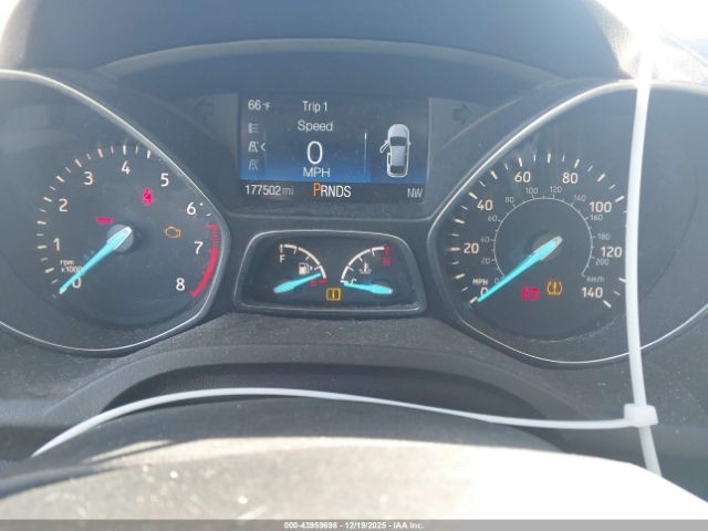 2017 FORD ESCAPE 1FMCU0G9XHUE43763 Photo 6