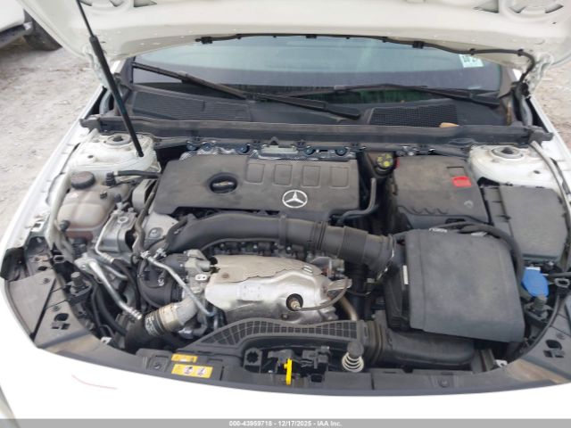 2022 MERCEDES-BENZ A 220 W1K3G4FB9NJ349058 Photo 9