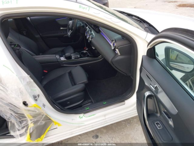 2022 MERCEDES-BENZ A 220 W1K3G4FB9NJ349058 Photo 4
