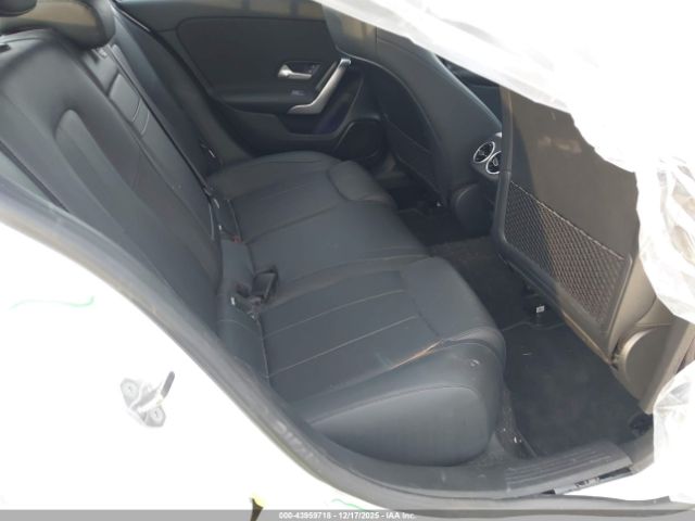 2022 MERCEDES-BENZ A 220 W1K3G4FB9NJ349058 Photo 7