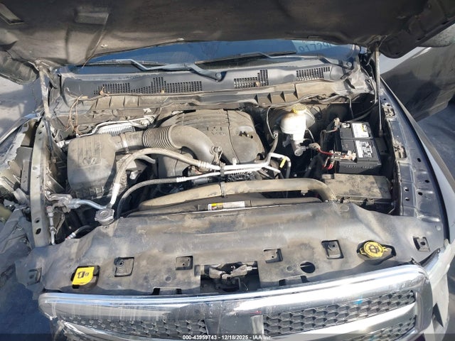 3C6JR6AT3KG722879 RAM 1500 Classic Tradesman 4x2 6&#039;4 Box
