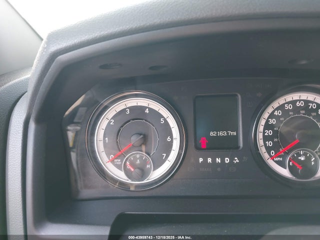 3C6JR6AT3KG722879 RAM 1500 Classic Tradesman 4x2 6&#039;4 Box