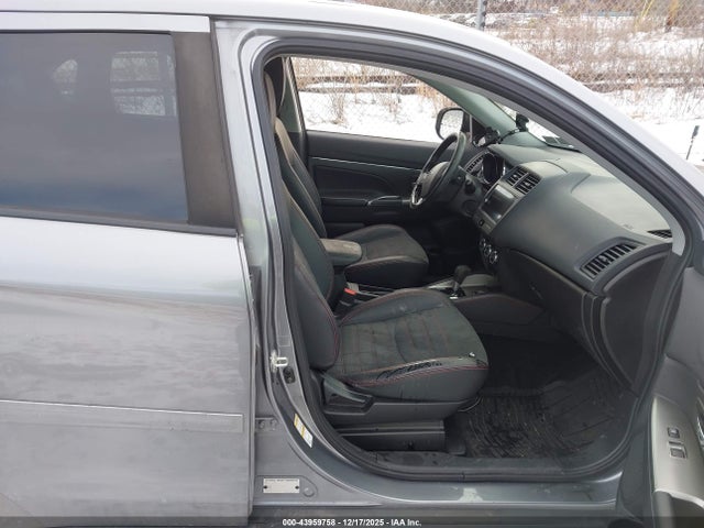 2018 MITSUBISHI OUTLANDER SPORT JA4AR3AW1JZ002460 Photo 4