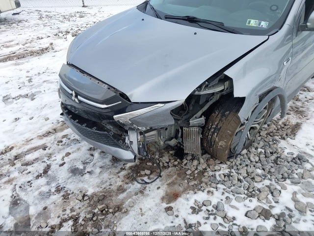 2018 MITSUBISHI OUTLANDER SPORT JA4AR3AW1JZ002460 Photo 5