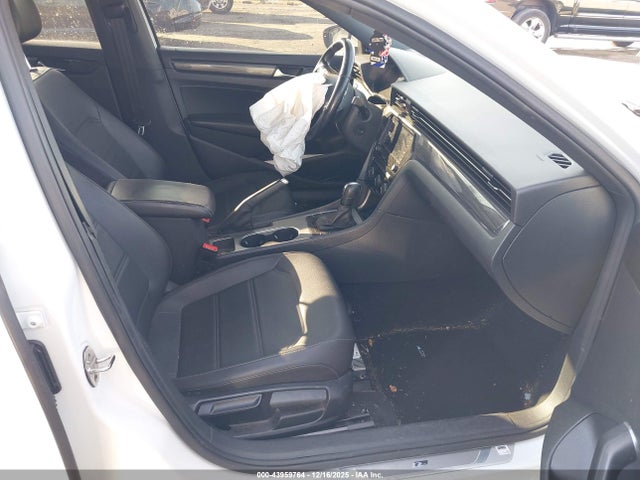 2021 VOLKSWAGEN PASSAT 1VWMA7A37MC011093 Photo 4