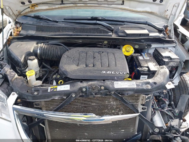 43959782 :رقم المزاد ، 2C4RC1BG5GR295949 vin ، 2016 Chrysler Town & Country Touring مزاد بيع