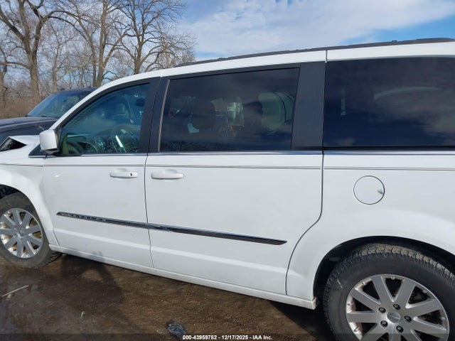 43959782 :رقم المزاد ، 2C4RC1BG5GR295949 vin ، 2016 Chrysler Town & Country Touring مزاد بيع