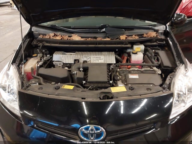 Toyota Prius Three 2014 JTDKN3DU1E1808710 Image 10