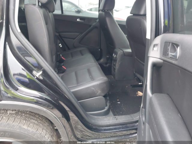2017 VOLKSWAGEN TIGUAN WVGBV7AX1HK010370 Photo 7