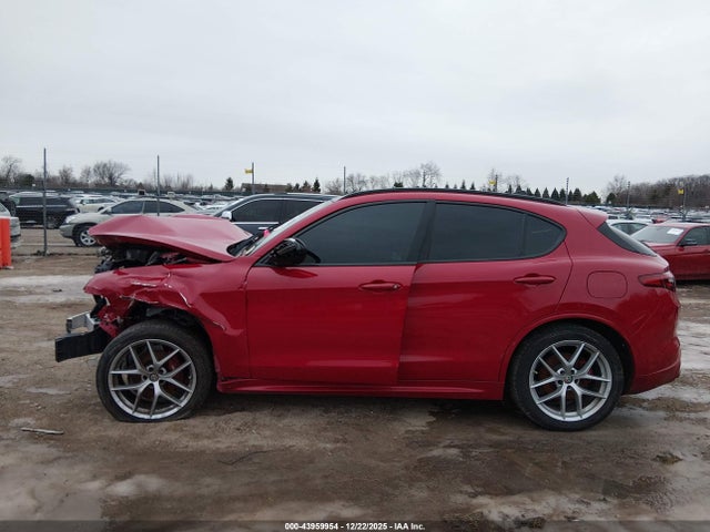 43959954 :رقم المزاد ، ZASPAKBN6L7C97777 vin ، 2020 Alfa Romeo Stelvio Ti Awd مزاد بيع