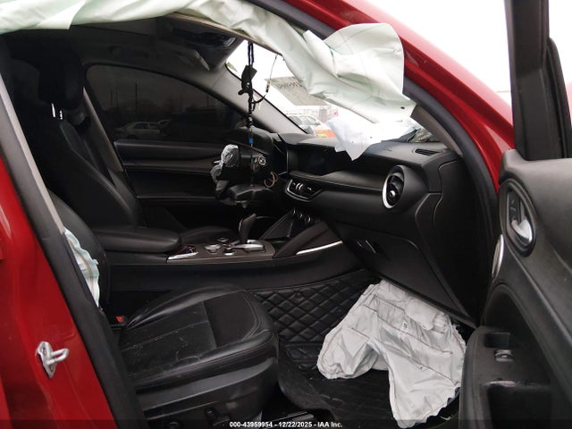 43959954 :رقم المزاد ، ZASPAKBN6L7C97777 vin ، 2020 Alfa Romeo Stelvio Ti Awd مزاد بيع