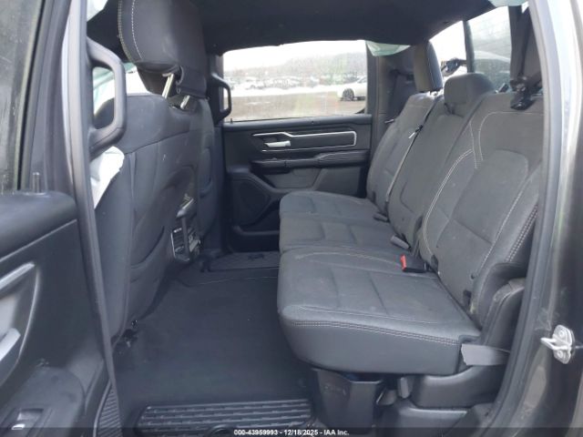 2020 RAM 1500 1C6SRFFT8LN103183 Photo 7