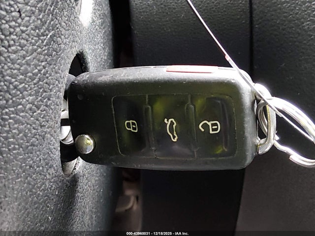 43960031 :رقم المزاد ، 3VW2K7AJ8BM313443 vin ، 2011 Volkswagen Jetta 2.0l S مزاد بيع