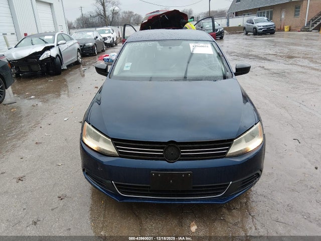 43960031 :رقم المزاد ، 3VW2K7AJ8BM313443 vin ، 2011 Volkswagen Jetta 2.0l S مزاد بيع