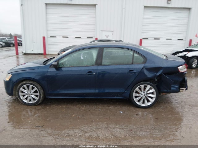 43960031 :رقم المزاد ، 3VW2K7AJ8BM313443 vin ، 2011 Volkswagen Jetta 2.0l S مزاد بيع