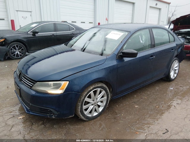 43960031 :رقم المزاد ، 3VW2K7AJ8BM313443 vin ، 2011 Volkswagen Jetta 2.0l S مزاد بيع