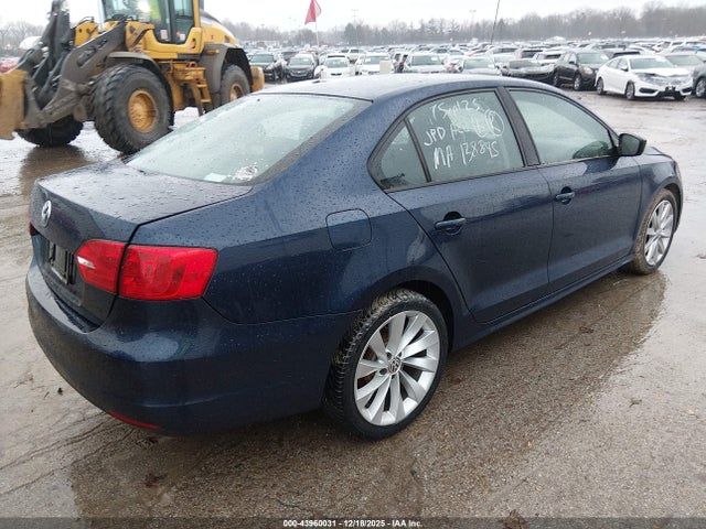 43960031 :رقم المزاد ، 3VW2K7AJ8BM313443 vin ، 2011 Volkswagen Jetta 2.0l S مزاد بيع