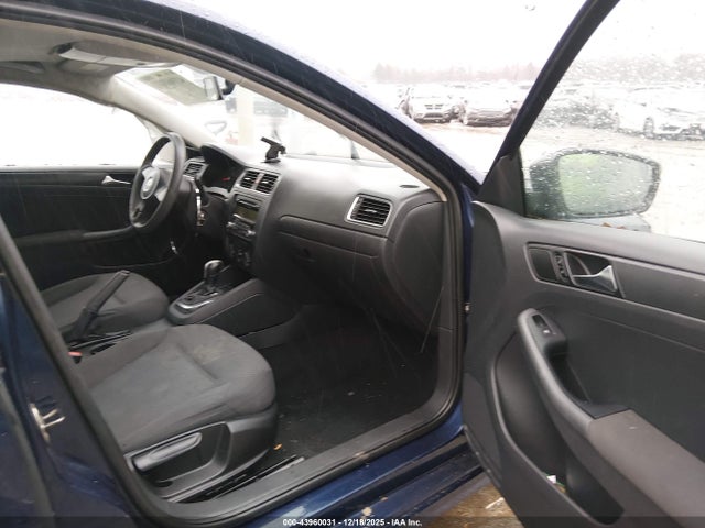 43960031 :رقم المزاد ، 3VW2K7AJ8BM313443 vin ، 2011 Volkswagen Jetta 2.0l S مزاد بيع
