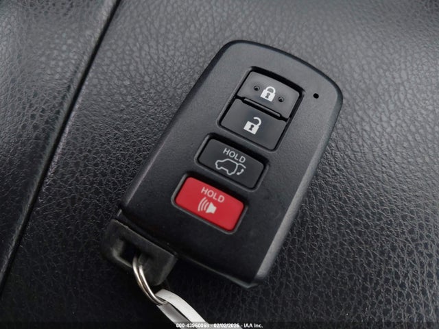 5TDJZRFH4HS399371 Toyota Highlander Se