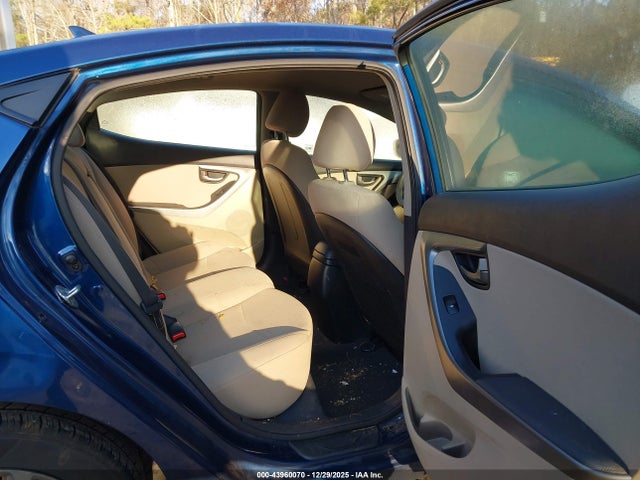 43960070 :رقم المزاد ، 5NPDH4AE5FH608345 vin ، 2015 Hyundai Elantra Se مزاد بيع