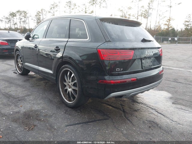 2017 AUDI Q7 WA1LHAF78HD047162 Photo 2