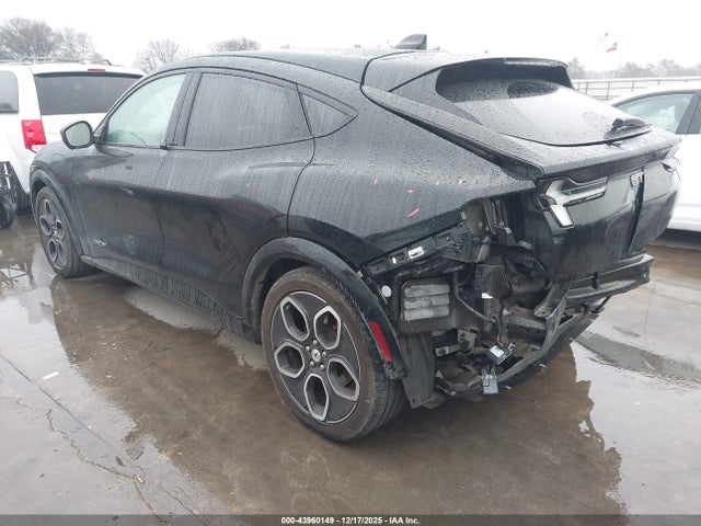 2022 FORD MUSTANG MACH-E 3FMTK4SEXNMA10879 Photo 2