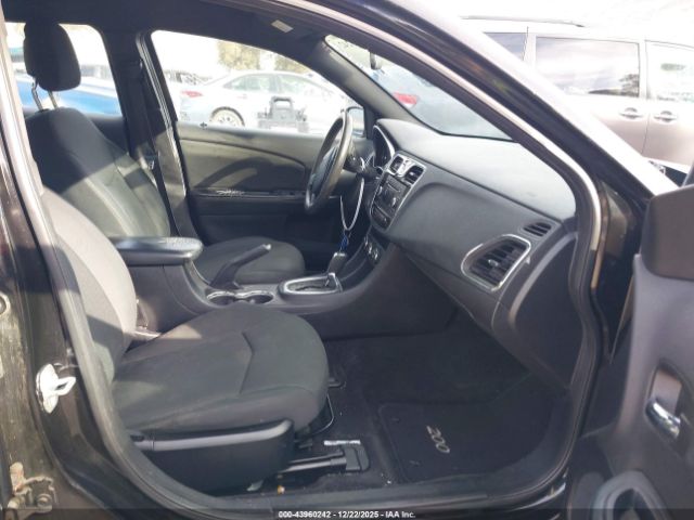 2012 CHRYSLER 200 1C3CCBAB1CN117274 Photo 4