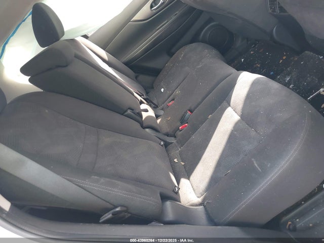 Продажа на аукционе авто 2016 Nissan Rogue S, vin: KNMAT2MV3GP655378, номер лота: 43960264
