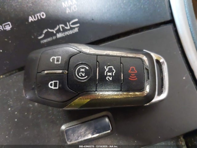 3LN6L2J9XER820230 Lincoln MKZ