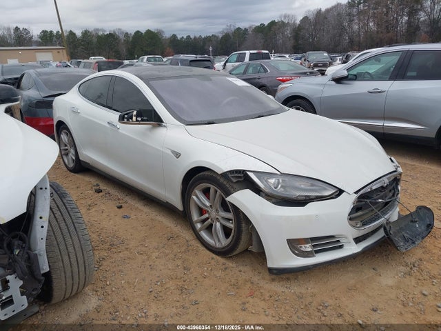 2013 TESLA MODEL S 5YJSA1DP0DFP21946 Photo 0