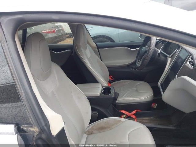 2013 TESLA MODEL S 5YJSA1DP0DFP21946 Photo 4
