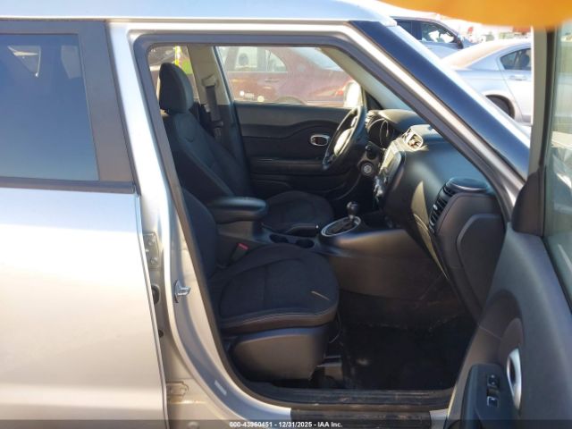 2018 KIA SOUL KNDJN2A25J7598323 Photo 4