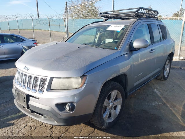 Jeep Compass Latitude 2016 1C4NJCEA0GD620579 Image 2