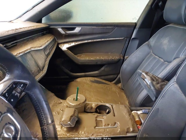 2019 AUDI A7 WAUV2AF23KN019272 Photo 4