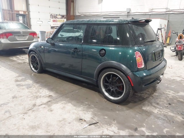 2003 MINI COOPER S WMWRE33403TD59974 Photo 2