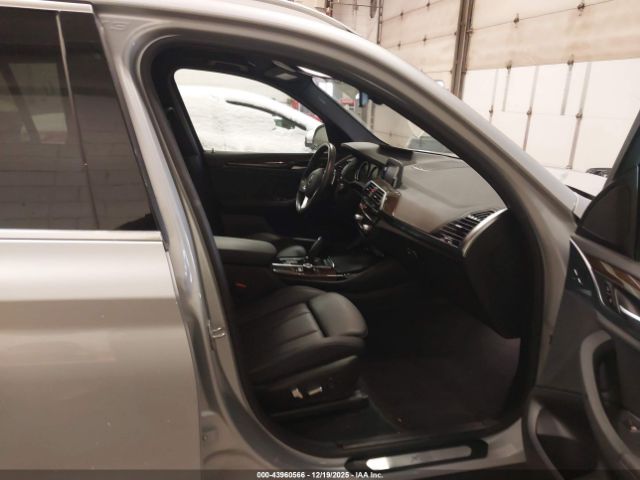 2019 BMW X3 5UXTR9C55KLR04201 Photo 4