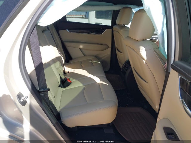 2017 CADILLAC XT5 1GYKNARS4HZ189788 Photo 7