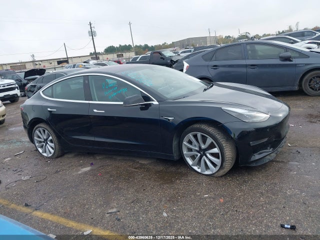 Tesla Model 3 Long Range/performance 2018 5YJ3E1EB7JF178537 Image 13