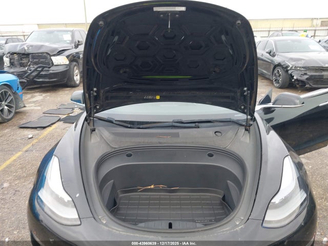 Tesla Model 3 Long Range/performance 2018 5YJ3E1EB7JF178537 Image 19