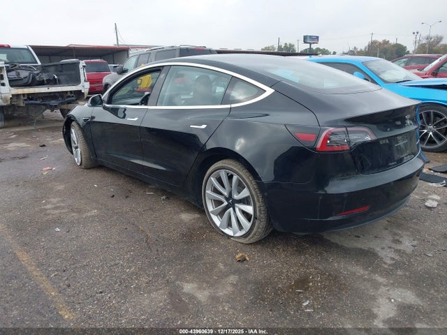 2018 TESLA MODEL 3 5YJ3E1EB7JF178537 Photo 2