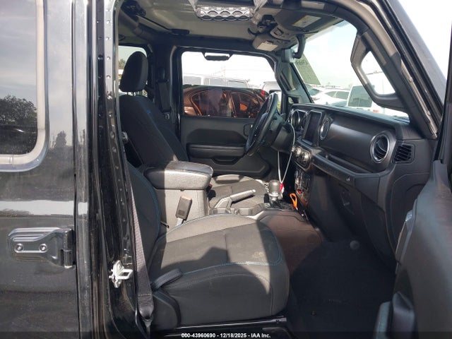 Продаж на аукціоні авто 2022 Jeep Wrangler 4xe Unlimited Rubicon 4x4, vin: 1C4JJXR62NW101689, номер лоту: 43960690