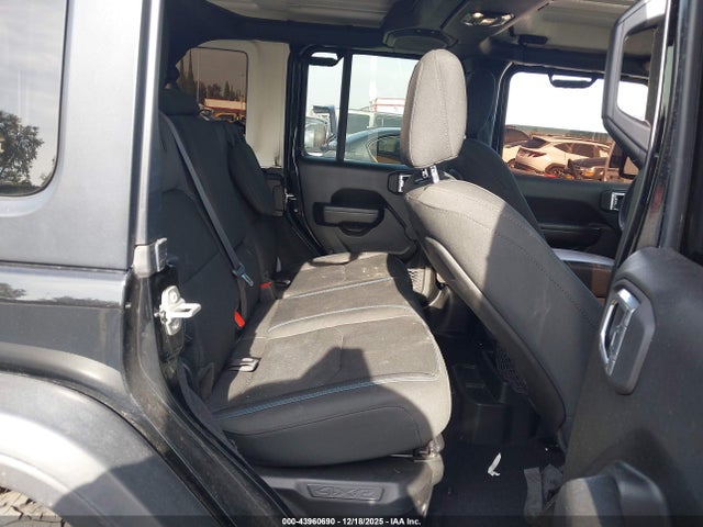 Продаж на аукціоні авто 2022 Jeep Wrangler 4xe Unlimited Rubicon 4x4, vin: 1C4JJXR62NW101689, номер лоту: 43960690
