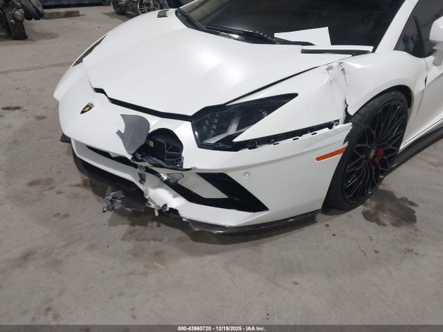 2017 LAMBORGHINI AVENTADOR ZHWUG4ZD4HLA06463 Photo 5