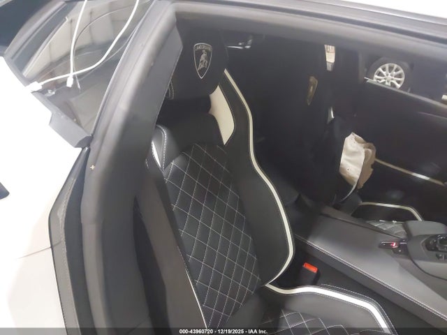 2017 LAMBORGHINI AVENTADOR ZHWUG4ZD4HLA06463 Photo 7