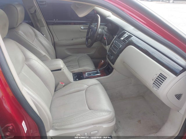 2011 CADILLAC DTS 1G6KD5E62BU103684 Photo 4