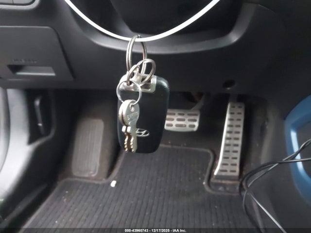 Продаж на аукціоні авто 2013 Hyundai Veloster Turbo W/blue, vin: KMHTC6AE8DU086914, номер лоту: 43960743