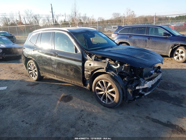 2018 BMW X3 5UXTR9C50JLD72342