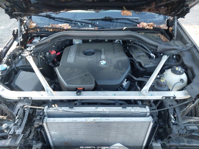 2018 BMW X3 5UXTR9C50JLD72342 Photo 9